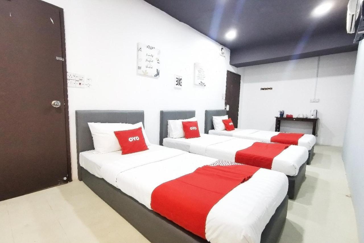 Oyo 89398 Doorbellz Hotell Kota Kinabalu Eksteriør bilde