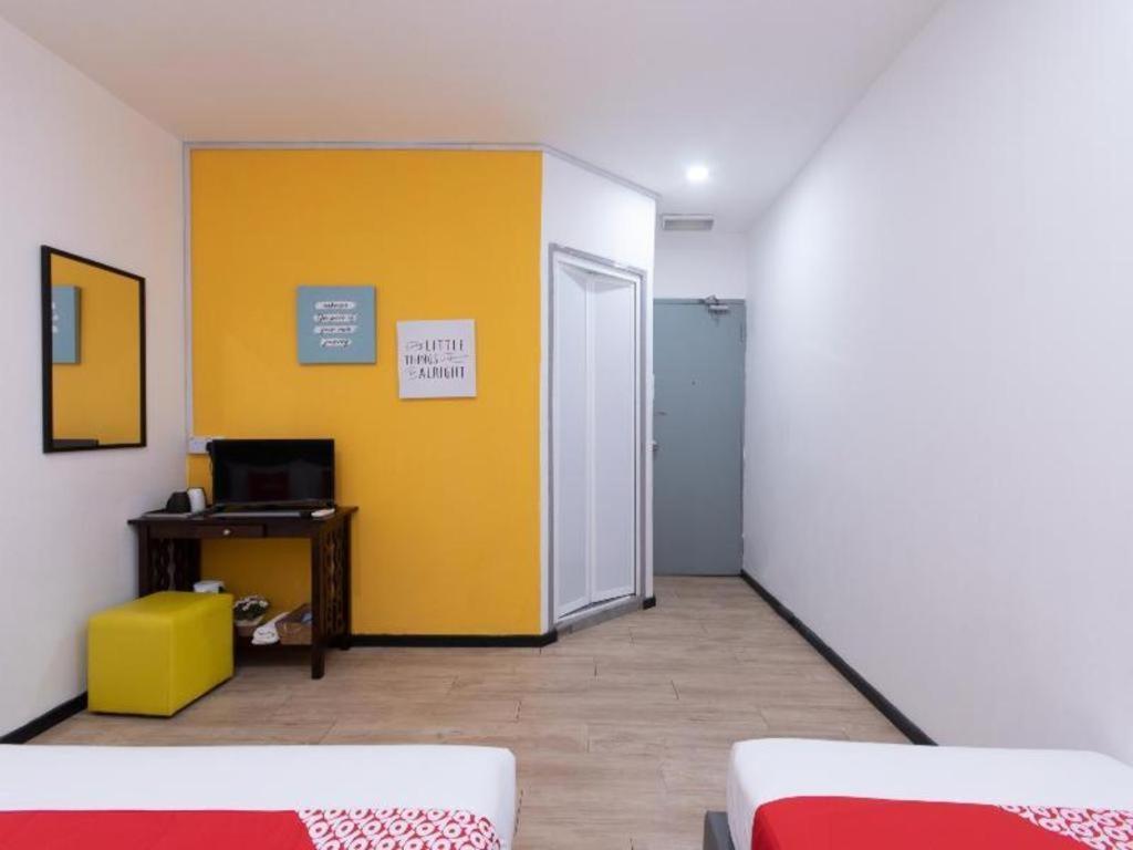 Oyo 89398 Doorbellz Hotell Kota Kinabalu Eksteriør bilde