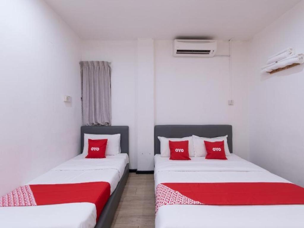 Oyo 89398 Doorbellz Hotell Kota Kinabalu Eksteriør bilde