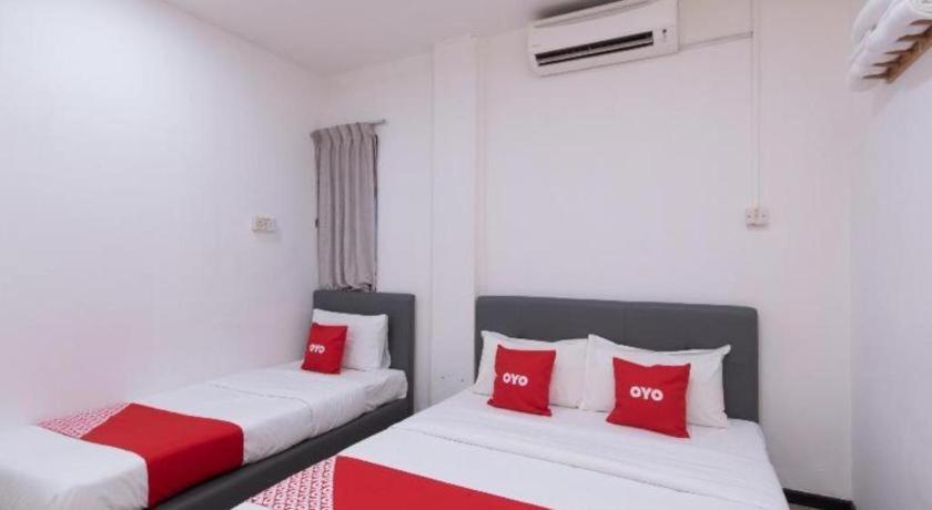 Oyo 89398 Doorbellz Hotell Kota Kinabalu Eksteriør bilde