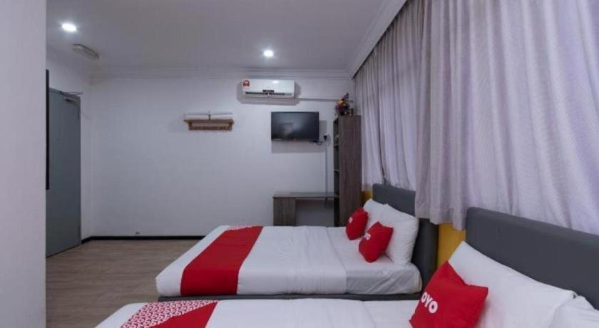 Oyo 89398 Doorbellz Hotell Kota Kinabalu Eksteriør bilde