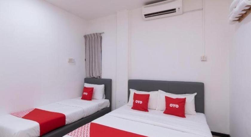 Oyo 89398 Doorbellz Hotell Kota Kinabalu Eksteriør bilde