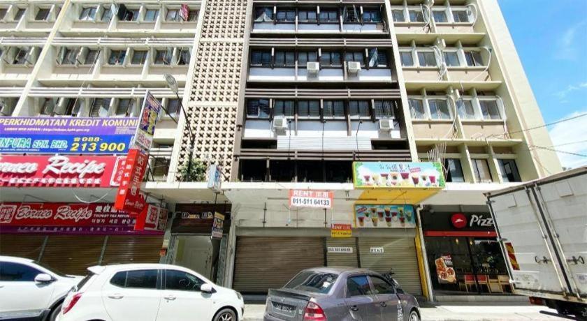 Oyo 89398 Doorbellz Hotell Kota Kinabalu Eksteriør bilde
