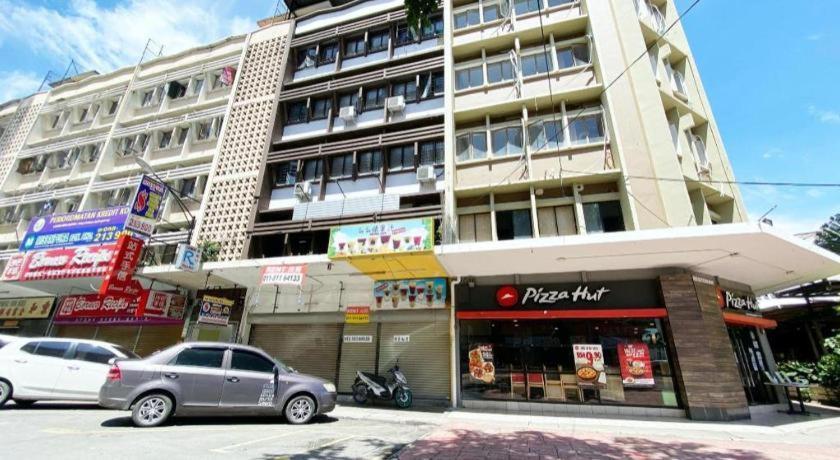 Oyo 89398 Doorbellz Hotell Kota Kinabalu Eksteriør bilde